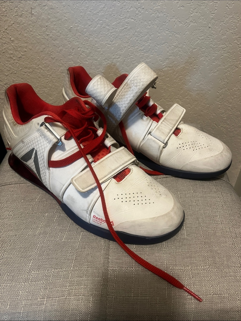 Men’s Reebok Lifters, size 10